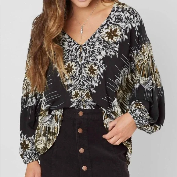 Free People Birds of a Feather Blouse top size Small - Picture 3 of 7